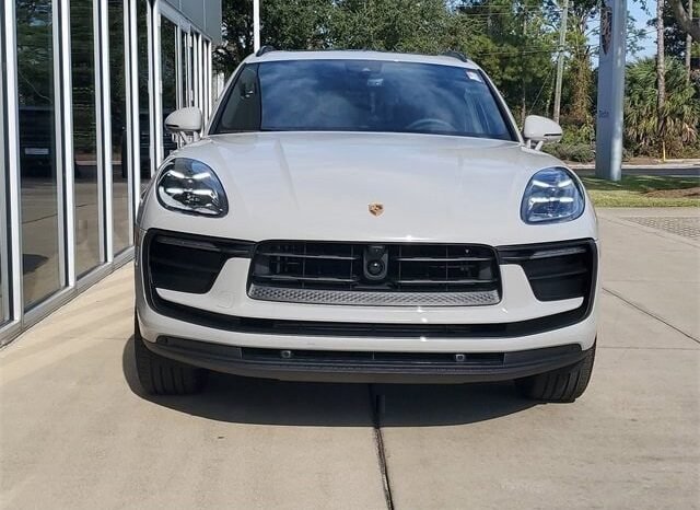 
								2026 Porsche Macan full									